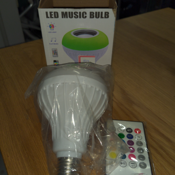 LED Bluetooth Music Bulb with Remote