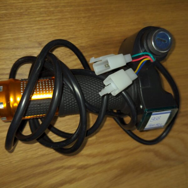 12V 84V Scooter Electric Bike EBike Throttle Grip Handlebar LED Digital Meter LJ 3 Gears Speed Switch 7 Wires Twist Throttle Grips Cover Accelerator Handle for Electric ycle (Gold&Black)