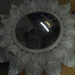 🌸 Like New Flower Decor Mirror – Perfect Accent Piece! 🌸