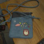 🦉 Stylish Blue Leather Owl Purse – Like New!